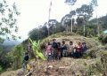 Berbekal Tulus dan Ikhlas Prajurit TNI Satgas Yonif RK 114/SM Laksanakan Pembuatan Honai Warga Binaan